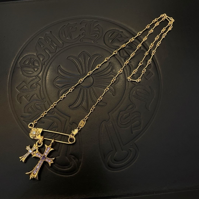 Ch*0me He**ts necklaces